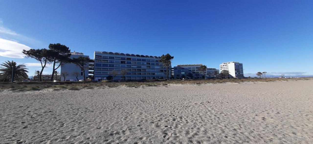 Port Cipriano Sur Les Toits , Vue Panoramique Sur La Mer Saint-Cyprien  Eksteriør bilde